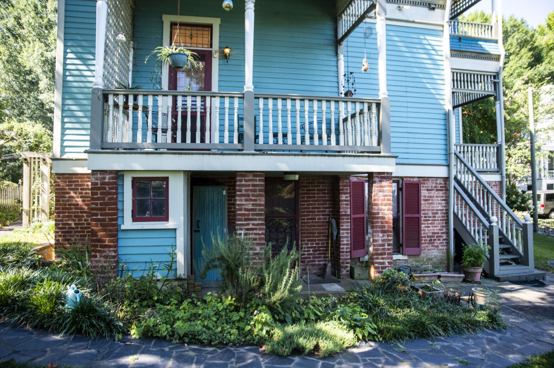 400 Madison St